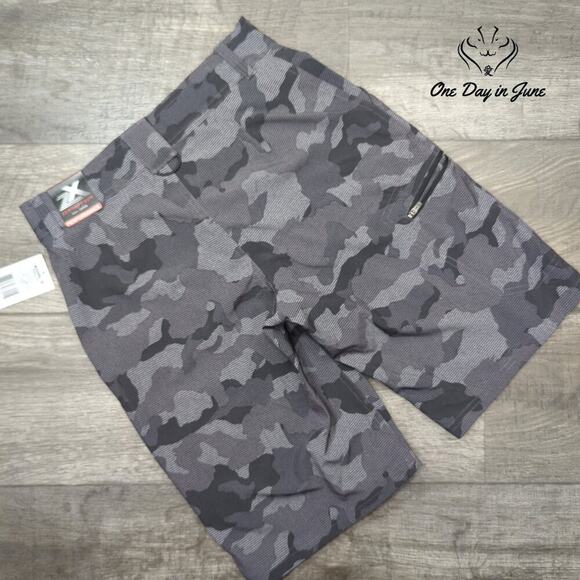 Xersion Camo Print Performance Shorts Size 14 - Picture 7 of 7